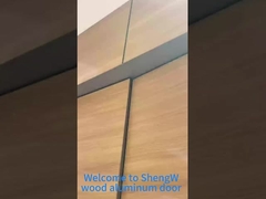 Αλουμινένια πόρτα από ξύλο