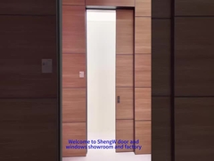 Αλουμινένια πόρτα από ξύλο