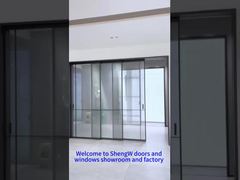 Τριπλή συρόμενη πόρτα με τζάμι